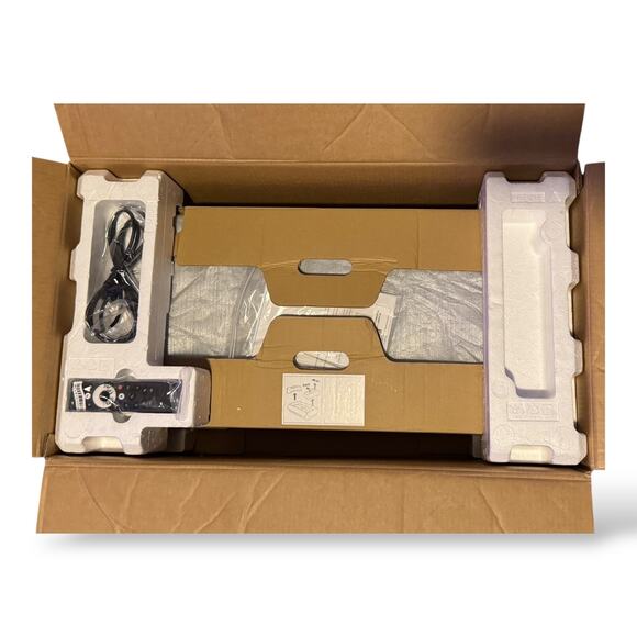 Epson - LS800 4K PRO-UHD Ultra Short Throw 3-Chip 3LCD Laser Projector - Picture 2 of 5